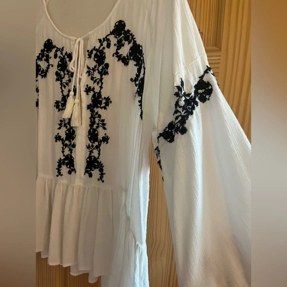 American Eagle Navy Blue and White Embroidered Round Drawstring Neck Size XL‎ - Picture 6 of 11